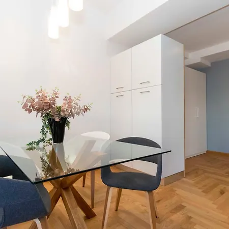 Magic 57 Apartment *